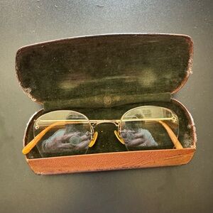 Antique Gold rimLeSs Eyeglasses with Case
